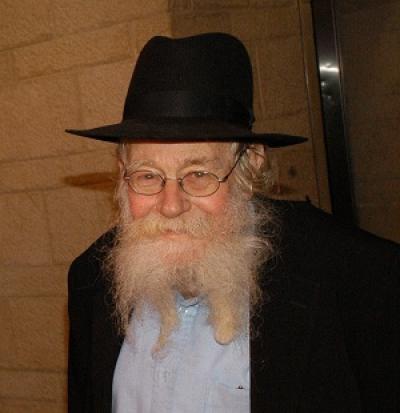 Family Requests Tefilos After Rabbi Steinsaltz Hospitalized In Serious Condition 1